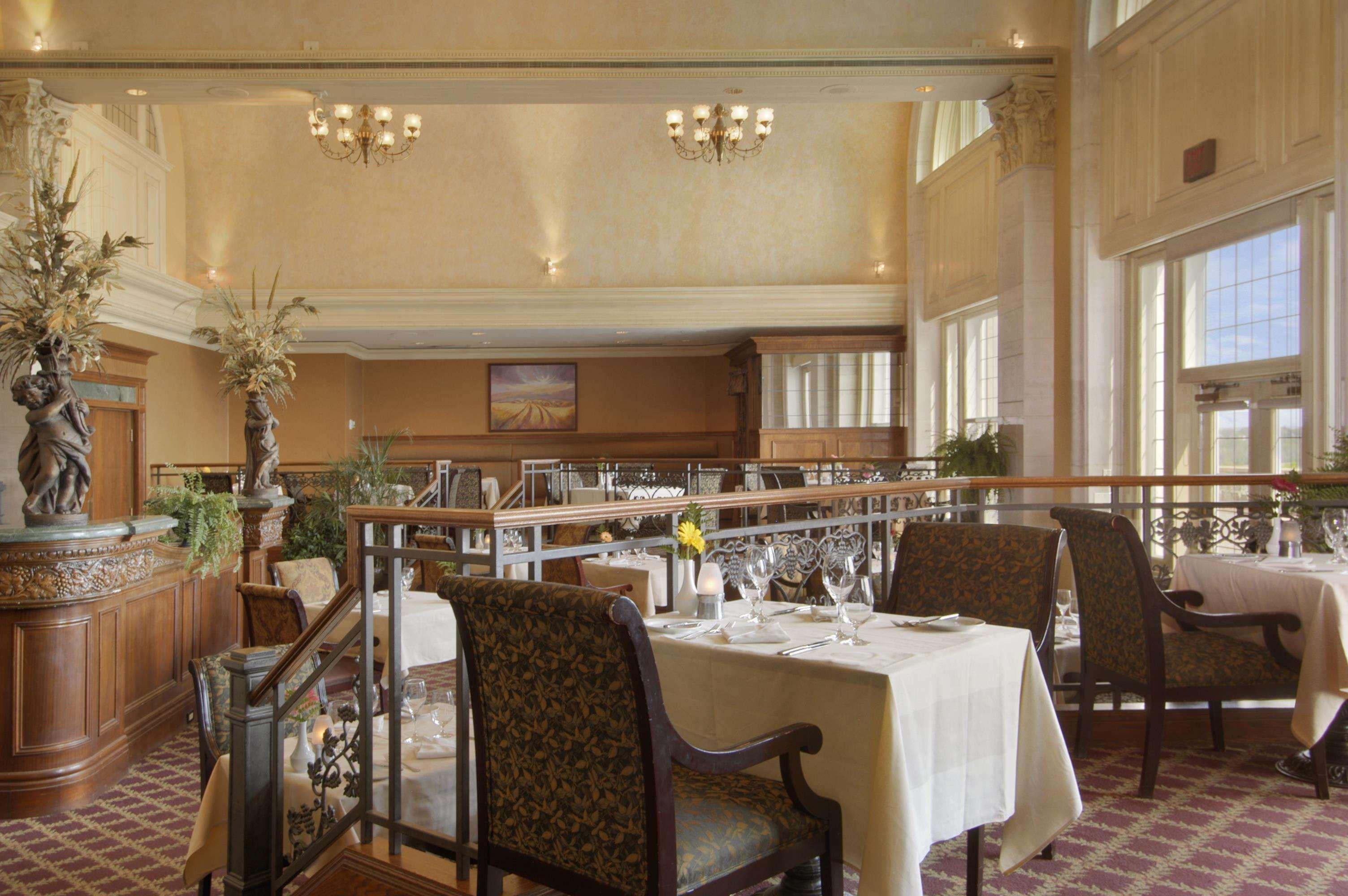 Fairmont Macdonald 4* Edmonton