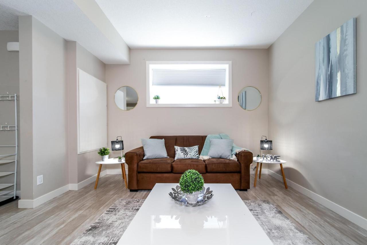 Executive - Long Welcome - Garage Parking - Free Wifi & Netflix Holiday home *