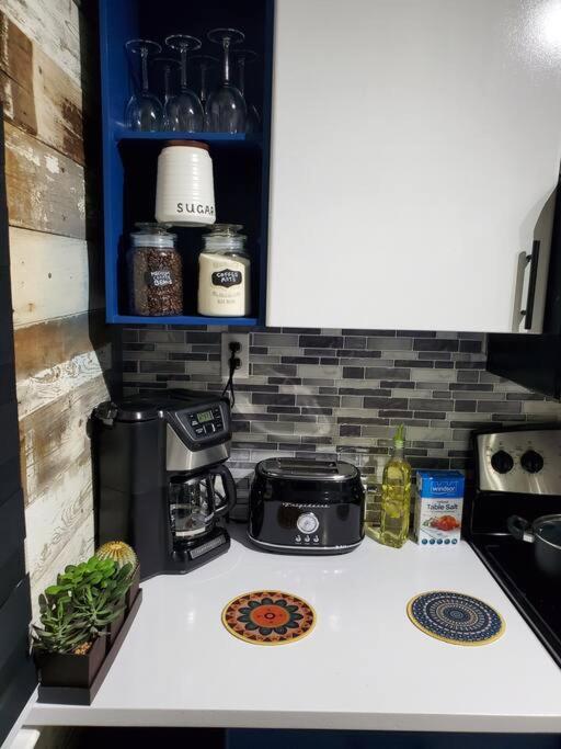 Private & Comfortable Full House Near Royal Alexandra Hospital Stadium Downtown & Mall Access Edmonton