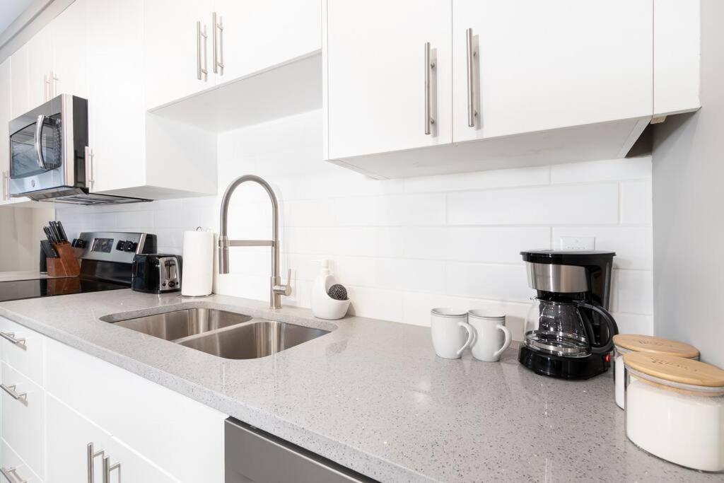 Modern & Stylish 1-bedroom Unit Edmonton