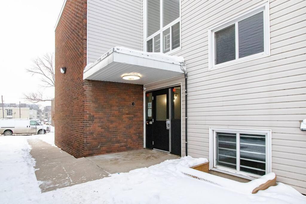 Modern & Stylish 1-bedroom Unit Apartment Edmonton