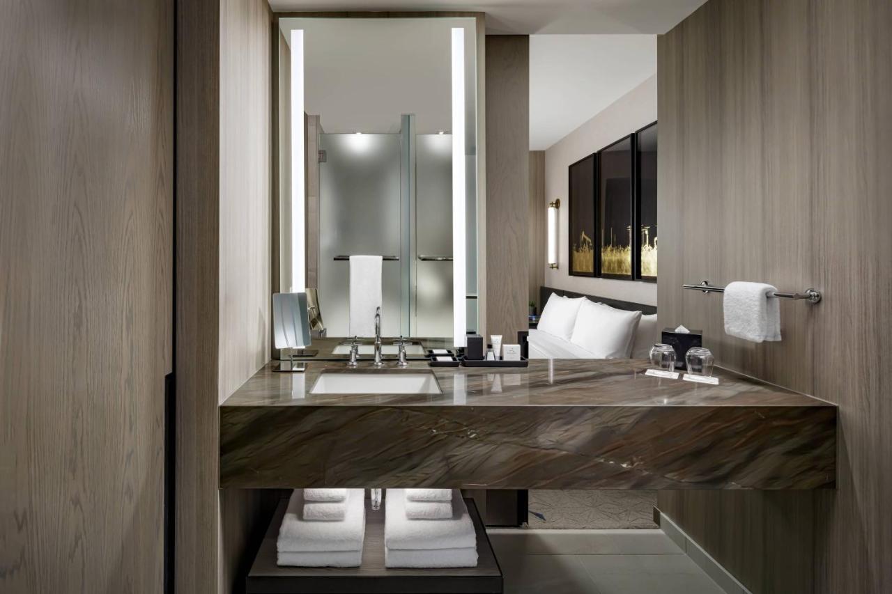 Jw Marriott Ice District 4*
