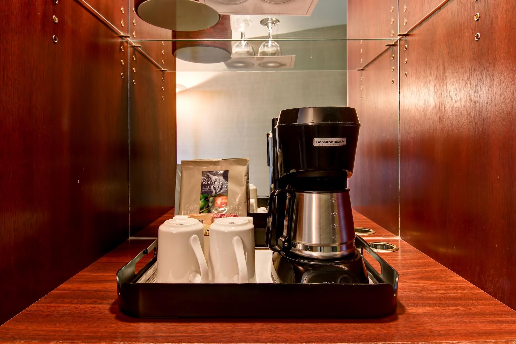Chateau Lacombe Hotel