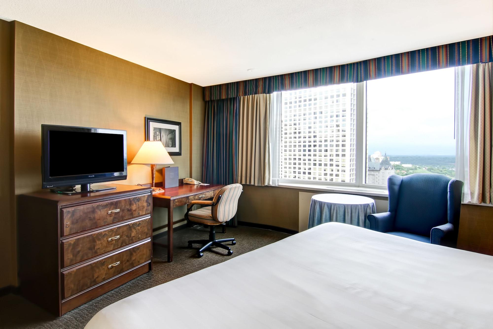 Chateau Lacombe Hotel Edmonton