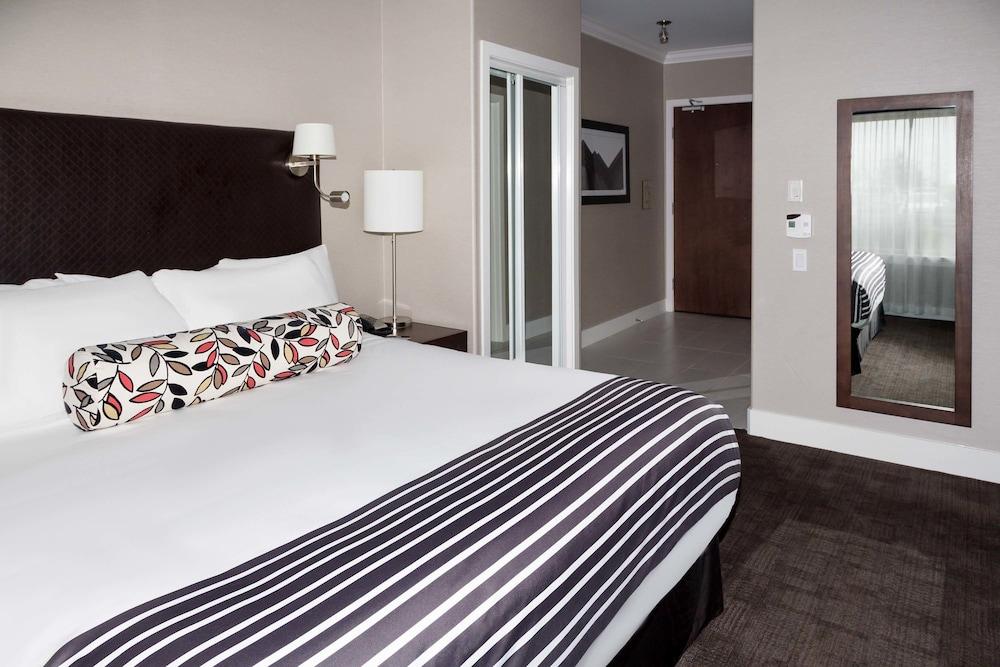 Hotel Sandman Signature South Edmonton