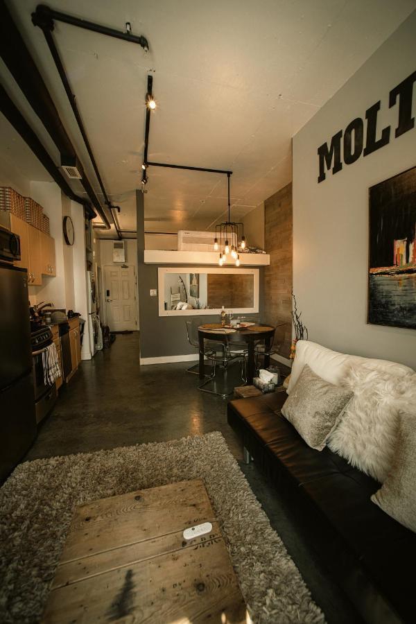 Apartment 2 Full Beds, Free Parking Underground Heated, Rogers Place, 1 Bedroom Downtown Edmonton