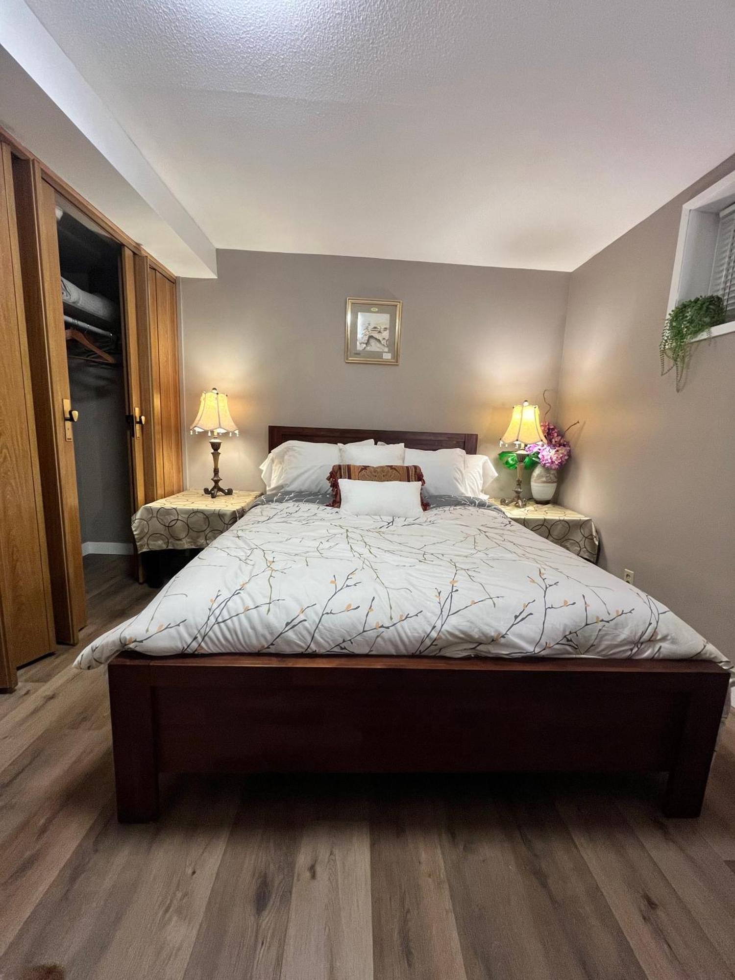 West Perle Palace Homestay *