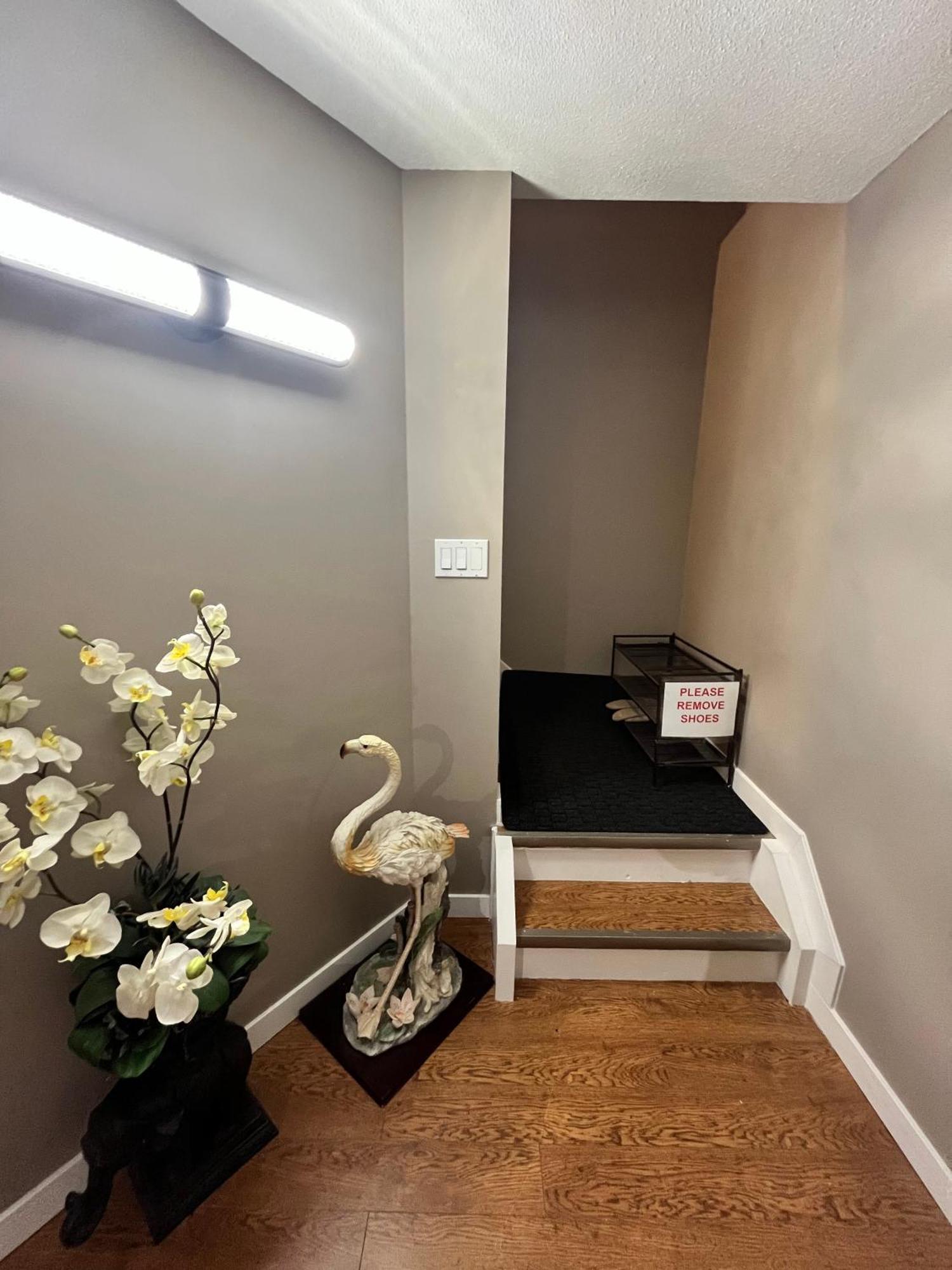 West Perle Palace Homestay Edmonton