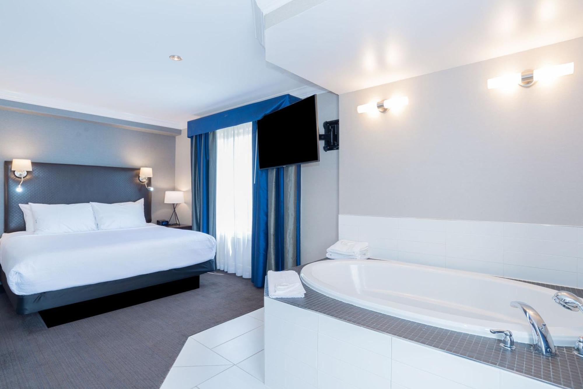 Sandman Signature South 4*