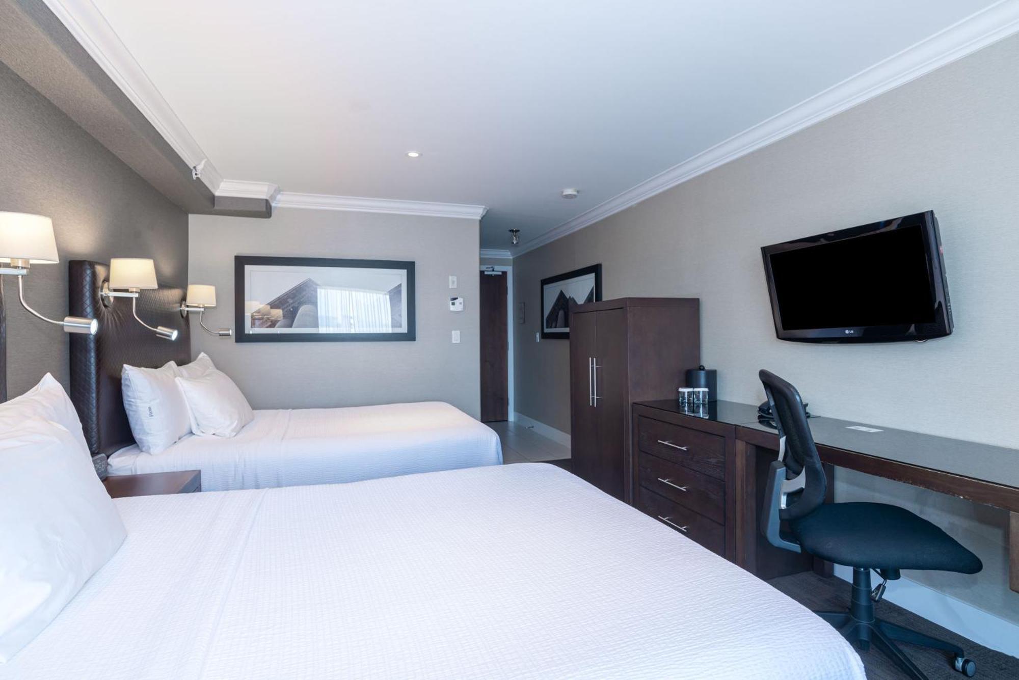 Sandman Signature South Hotel 4*