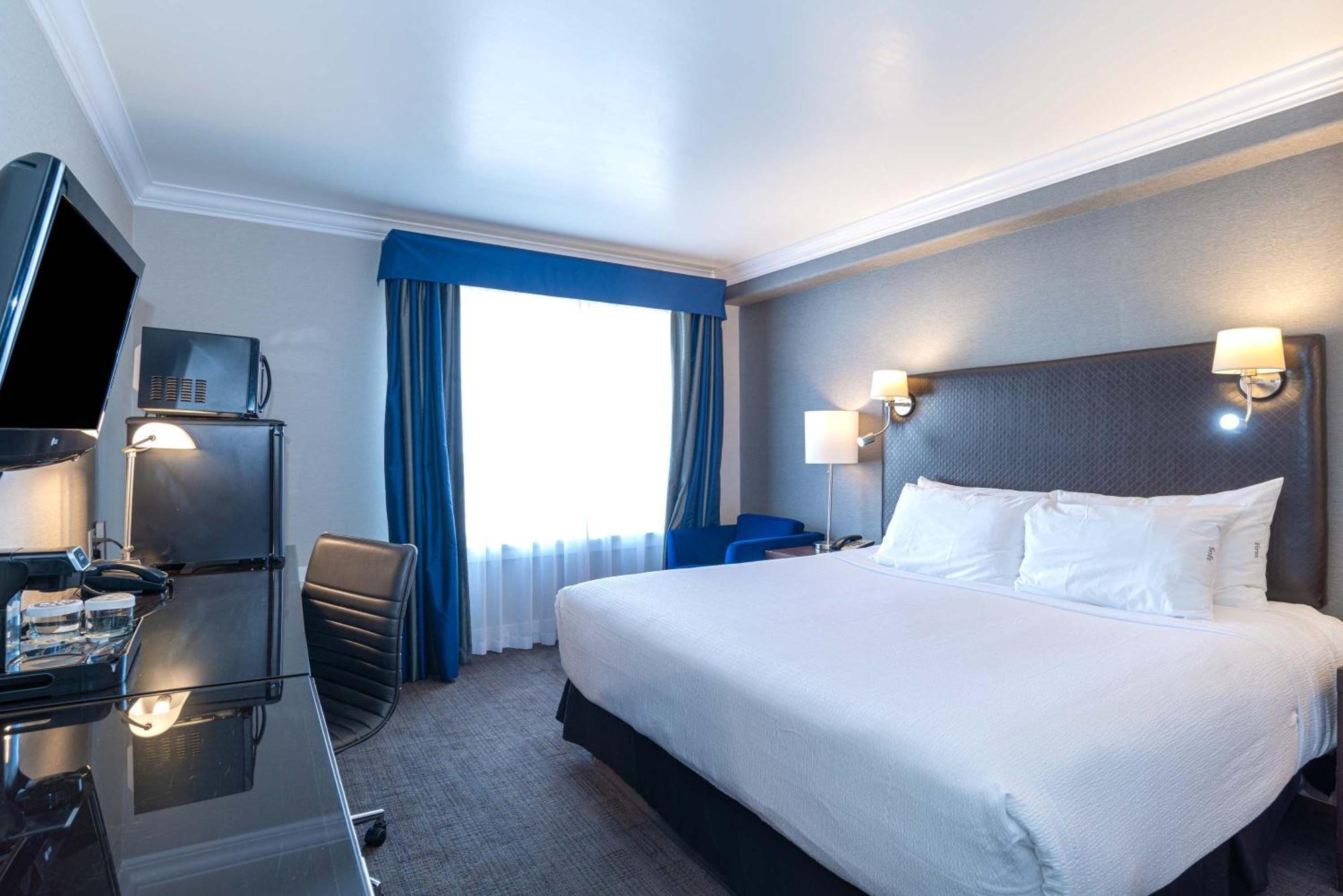 Sandman Signature South Hotel