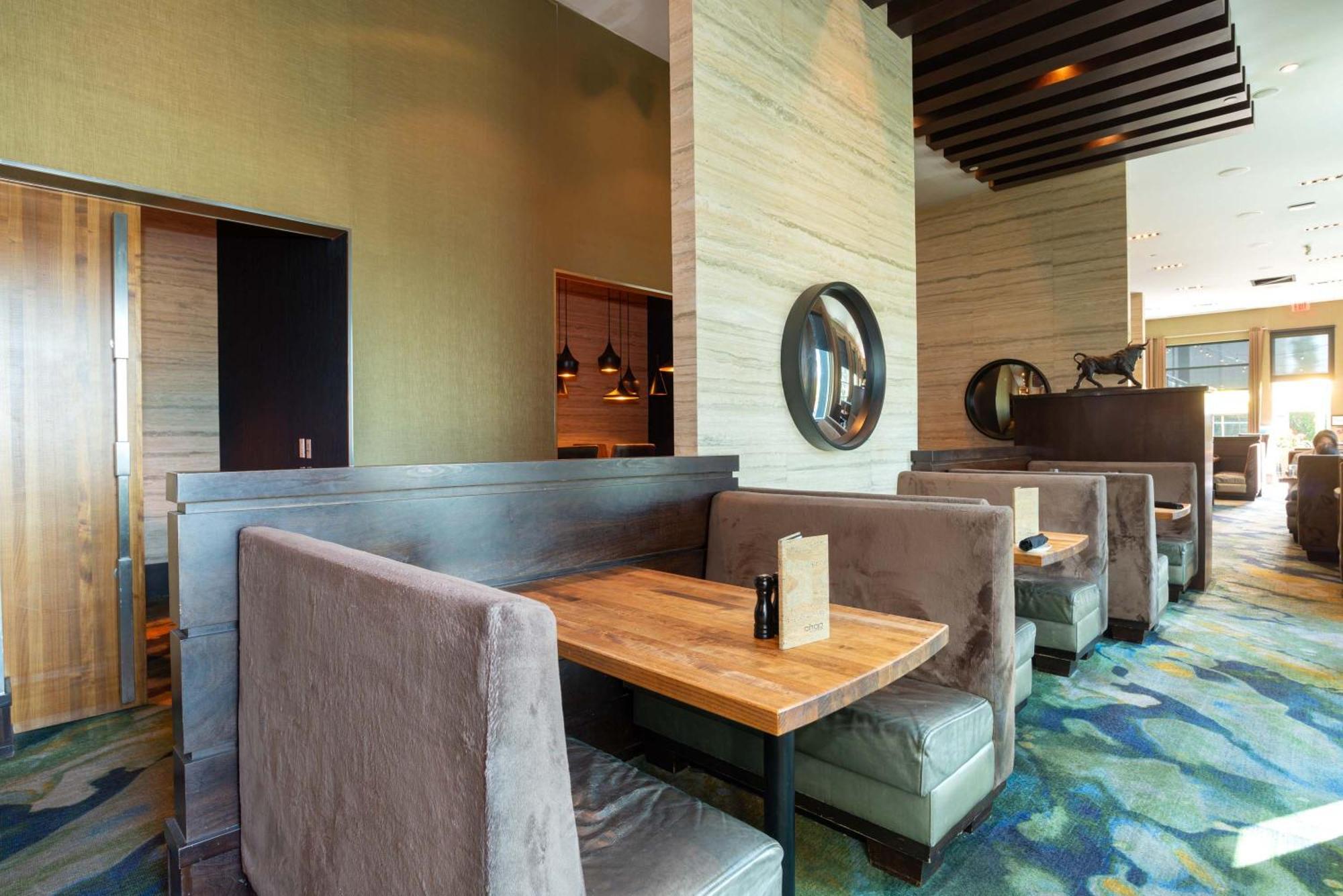 Sandman Signature South 4*