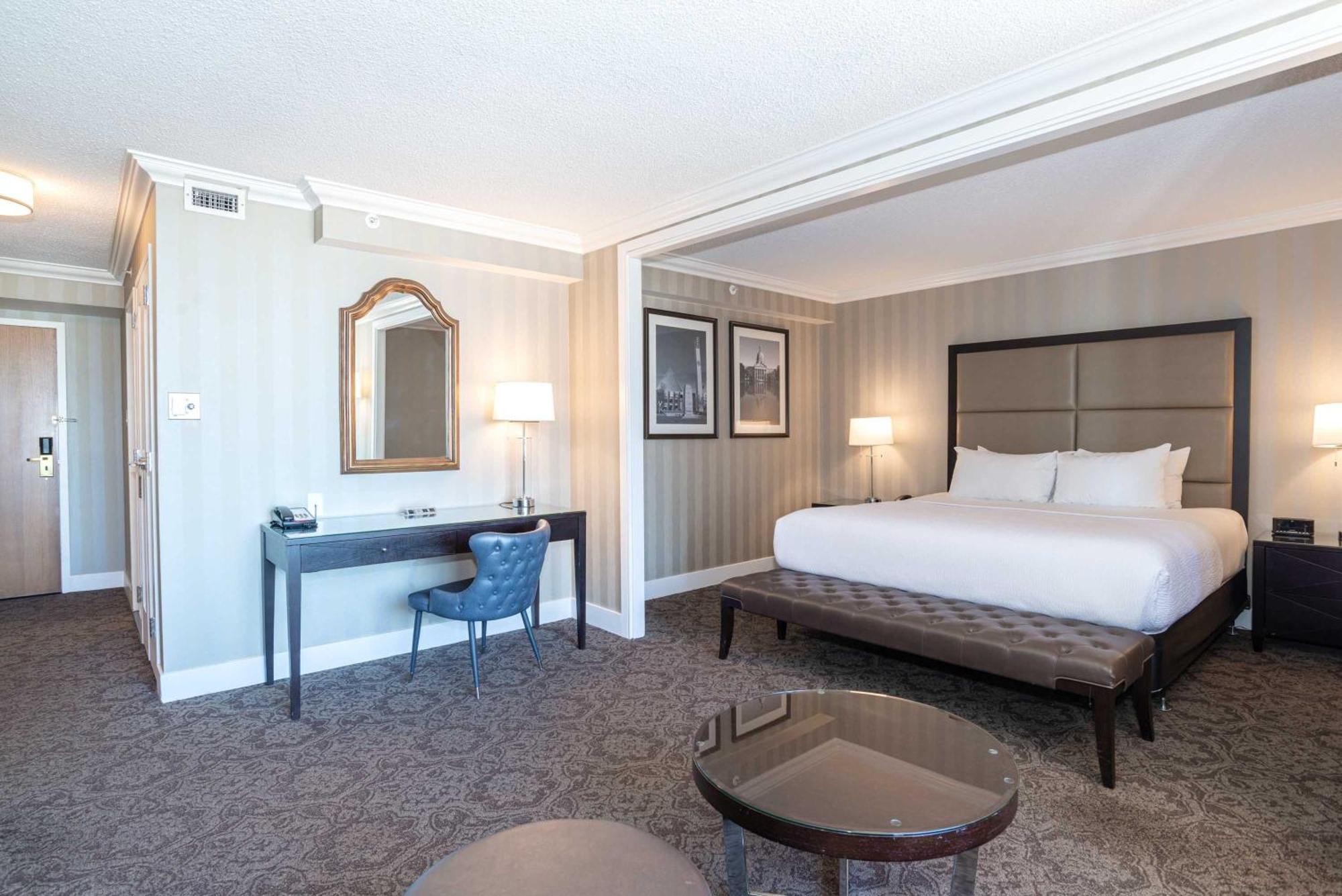Sandman Signature Downtown 4*