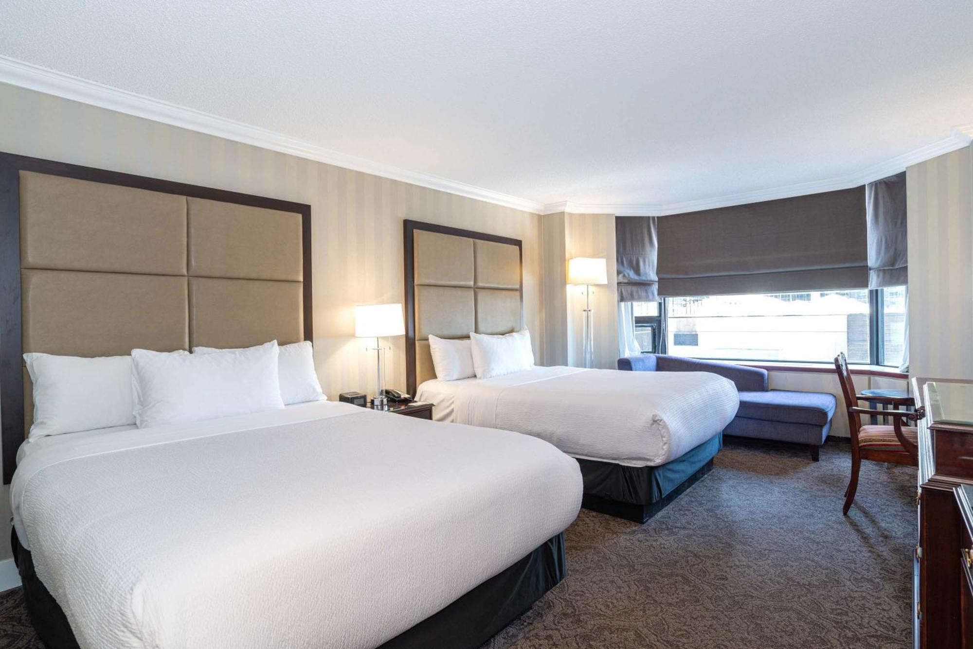 Sandman Signature Downtown Hotel 4*