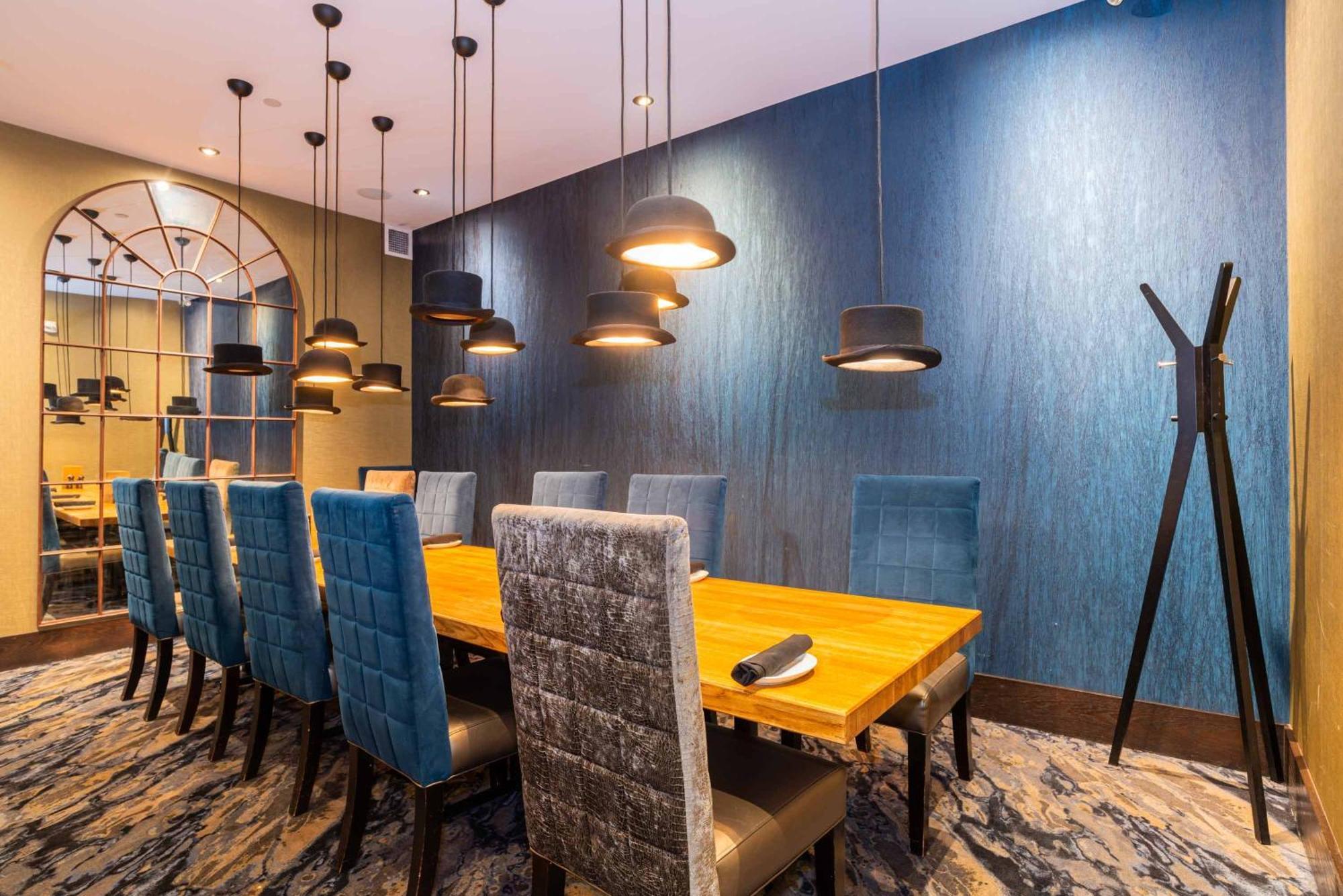 Sandman Signature Downtown Hotel