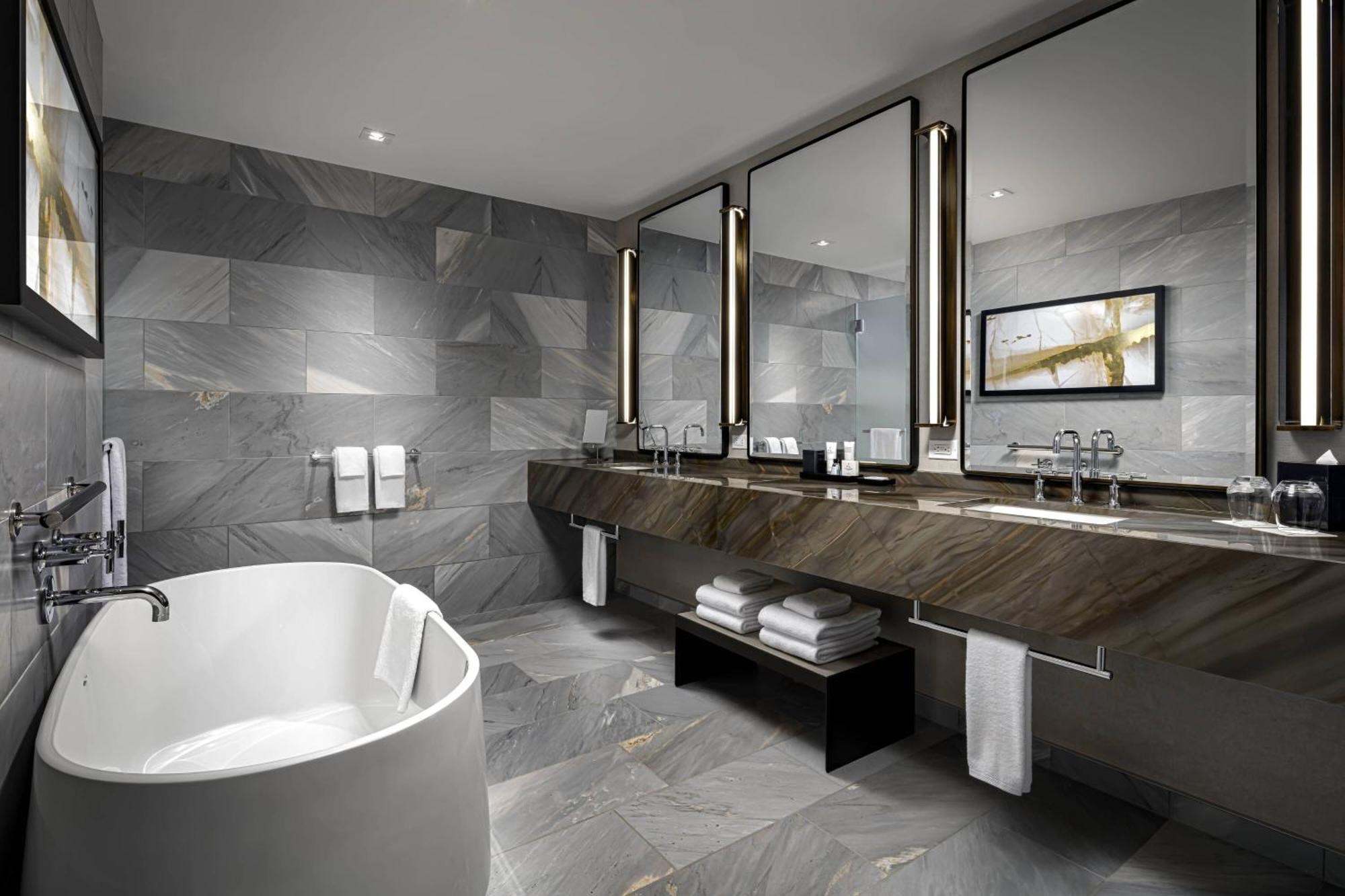 Jw Marriott Ice District Hotel Edmonton