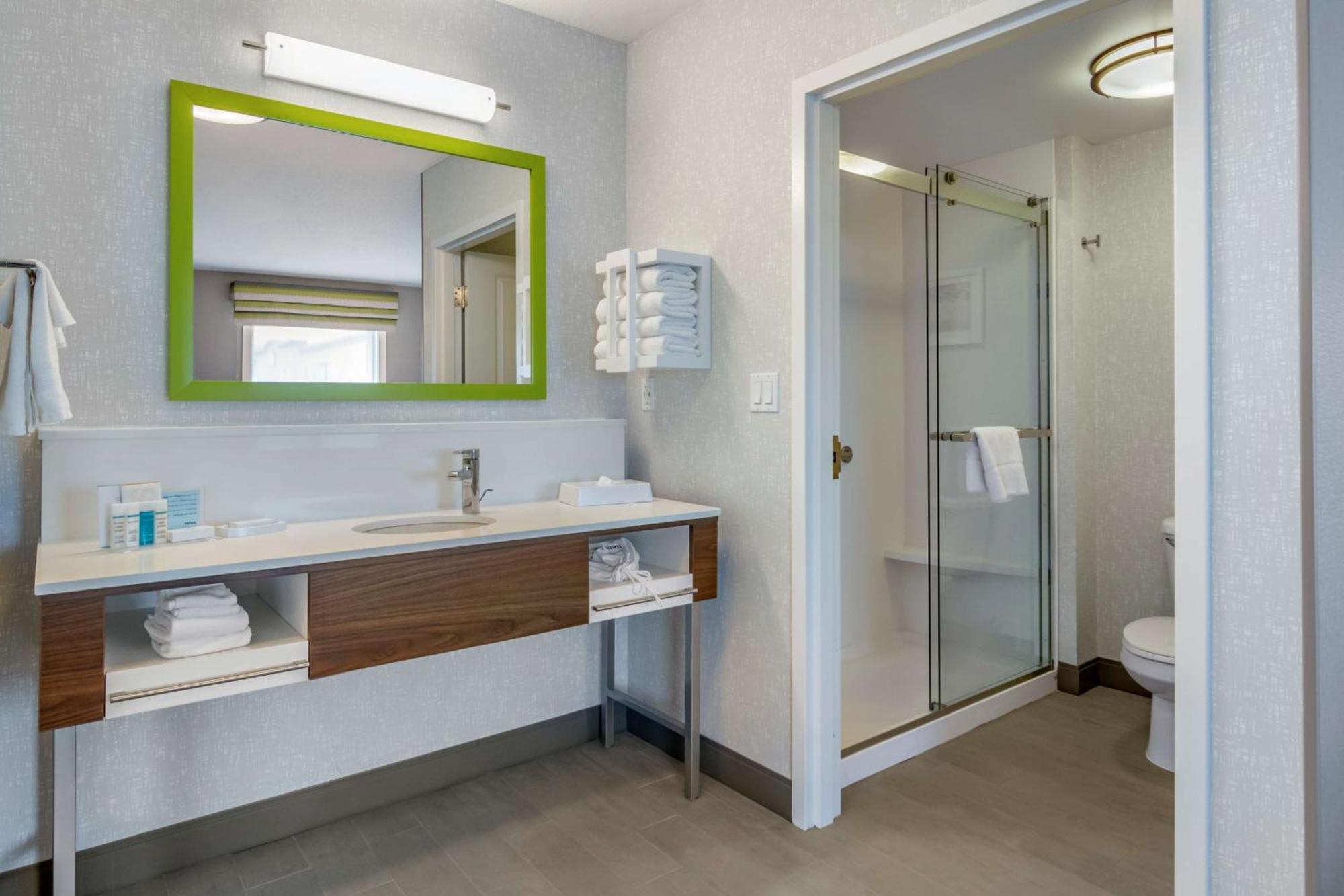 Hotel Hampton & Edmonton/west 3*