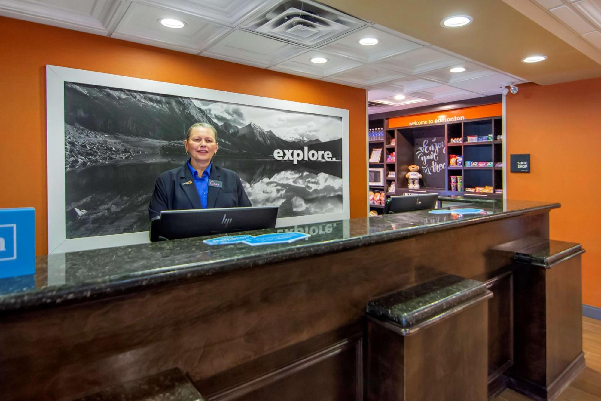 Hotel Hampton & Edmonton/west 3*
