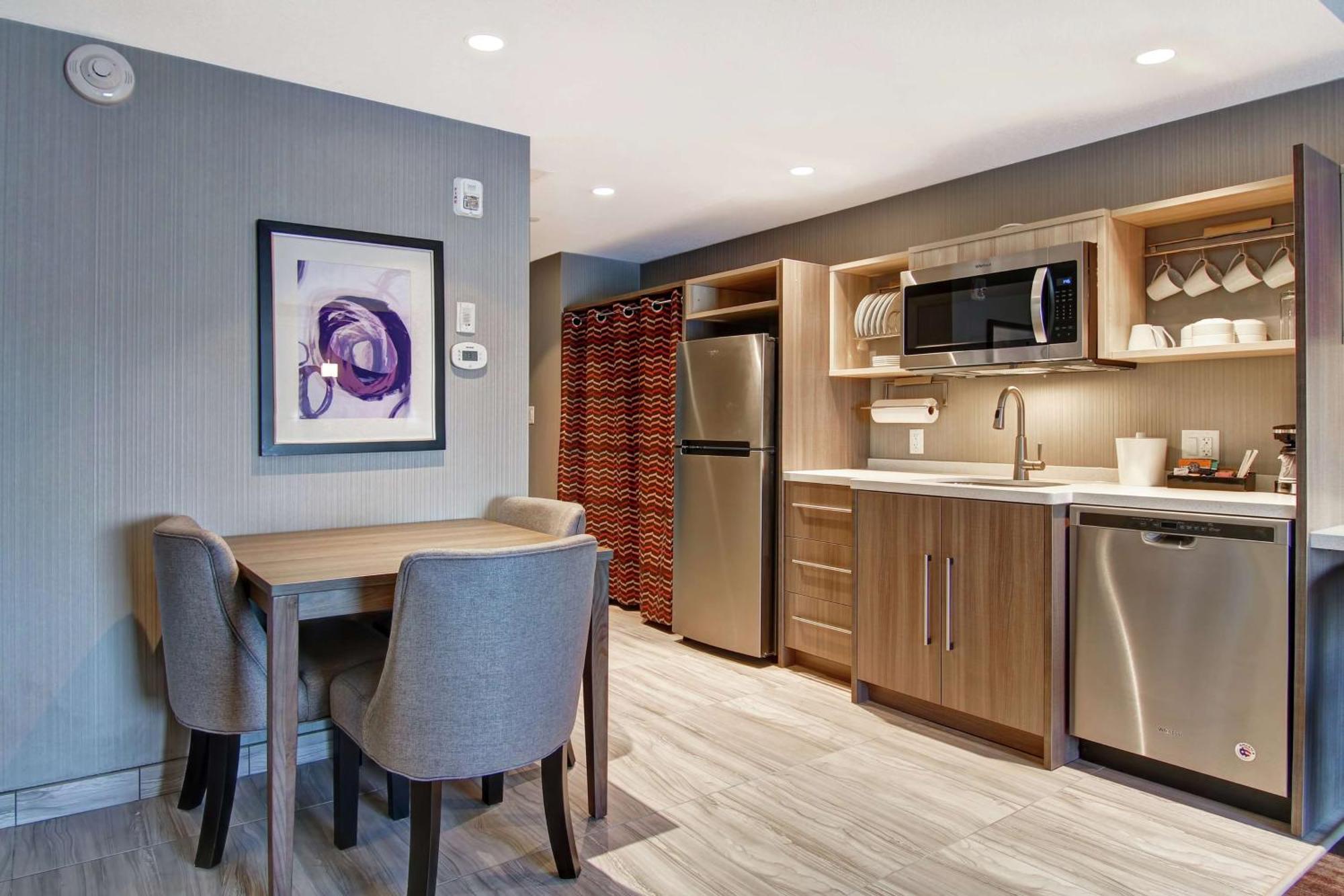 Hotel Home2 By Hilton South Edmonton