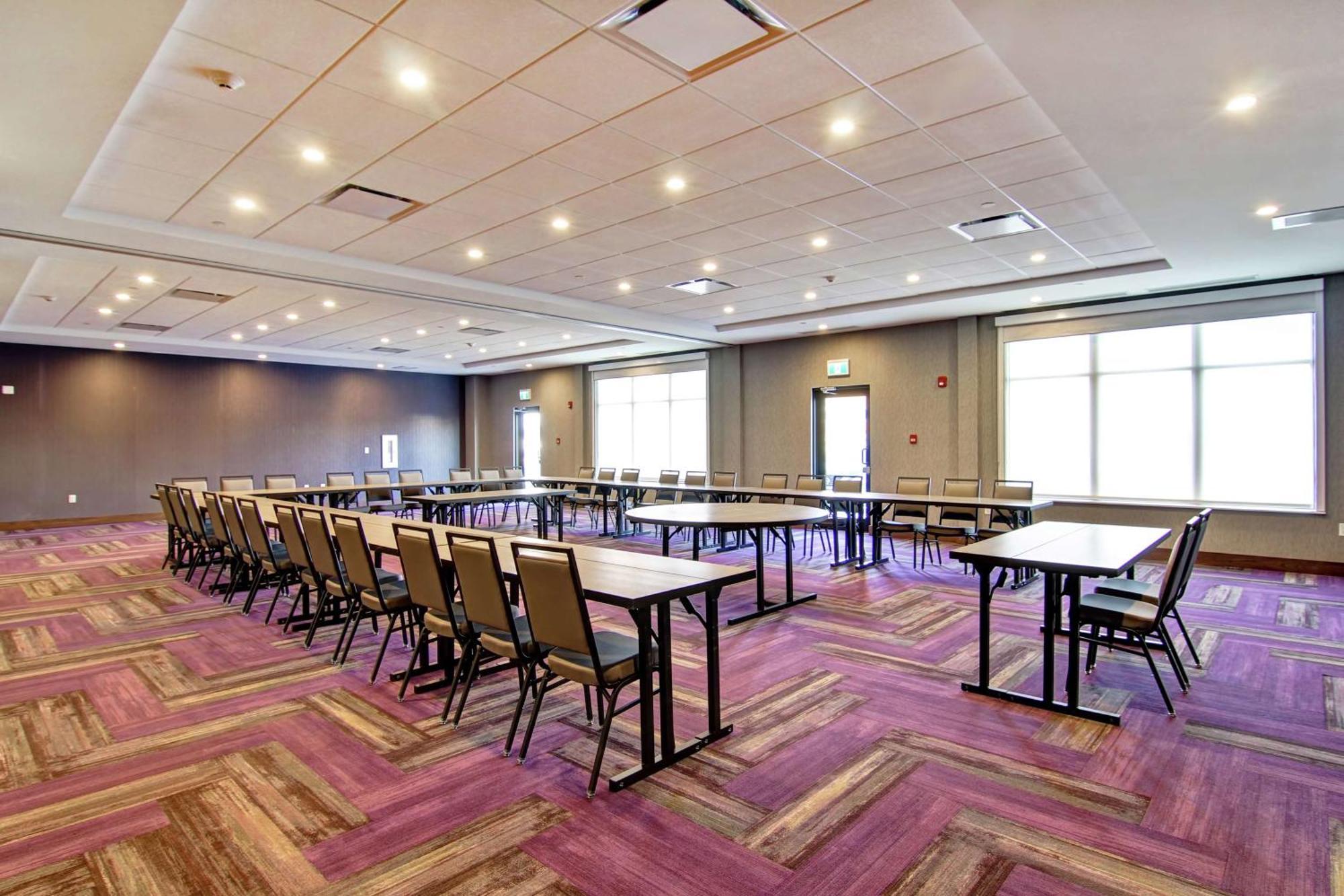 Hotel Home2 By Hilton South Edmonton