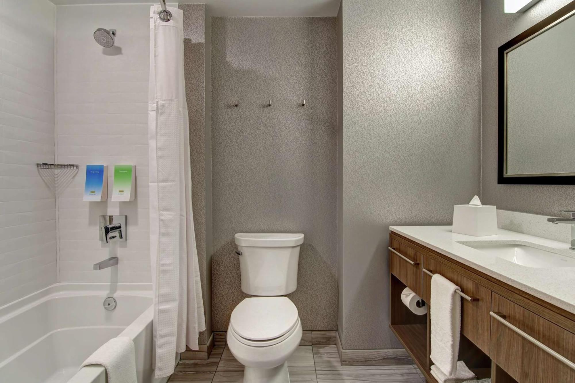Home2 By Hilton South 3* Edmonton