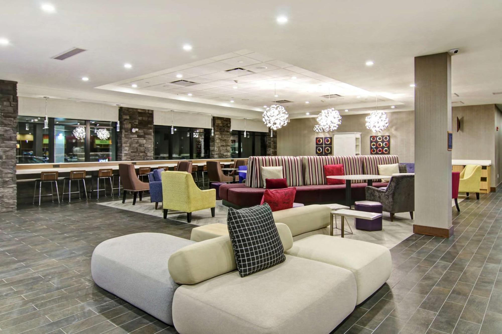 Hotel Home2 By Hilton South Edmonton