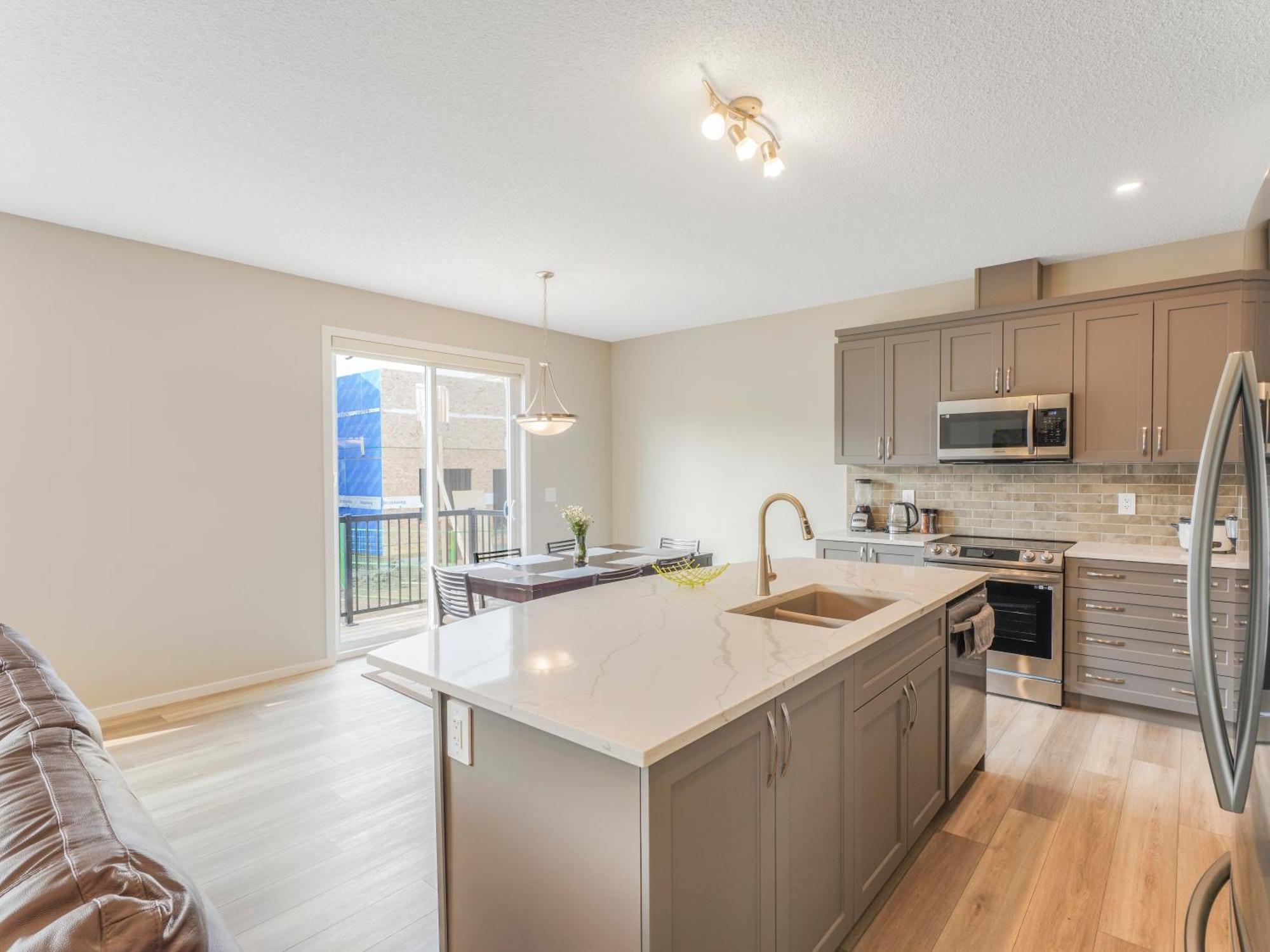 Apartment A Cozy 3 Bedroom New House With 2 Living *