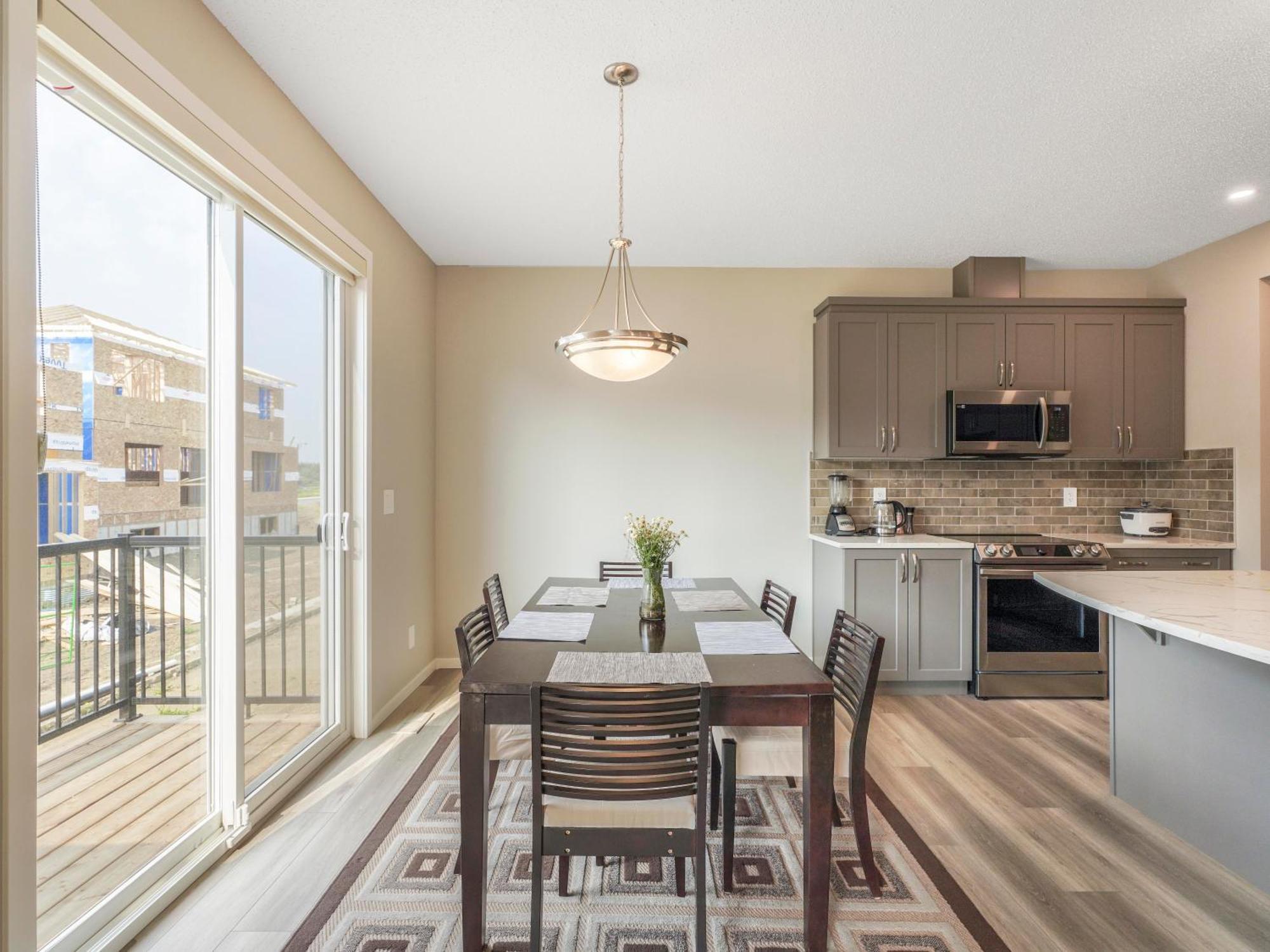 A Cozy 3 Bedroom New House With 2 Living