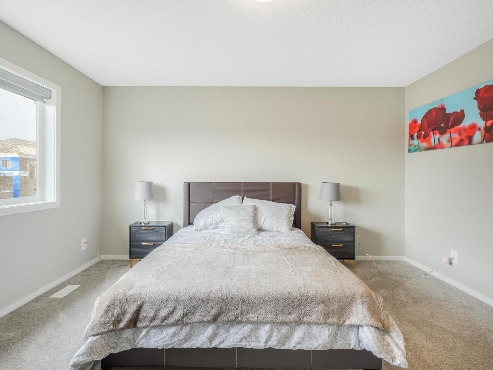 A Cozy 3 Bedroom New House With 2 Living