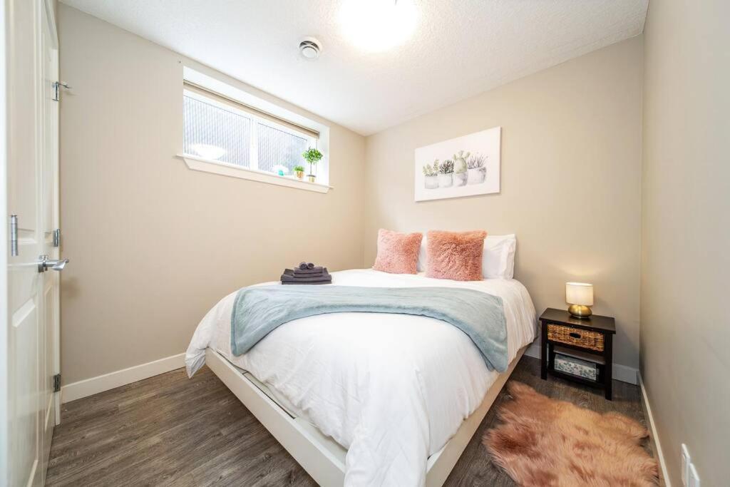 Bright Modern - Netflix - Wifi - Long *