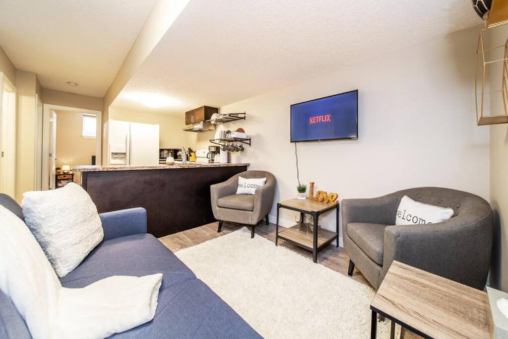 Bright Modern - Netflix - Wifi - Long Apartment *