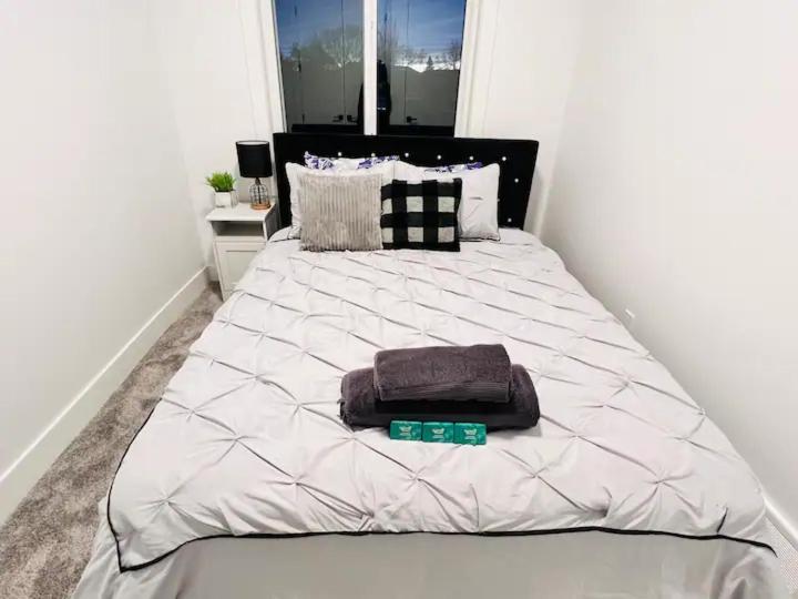 Holiday home M21 Luxurious, Downtown River Valley Home, Centrally Located, Close To Everything Edmonton