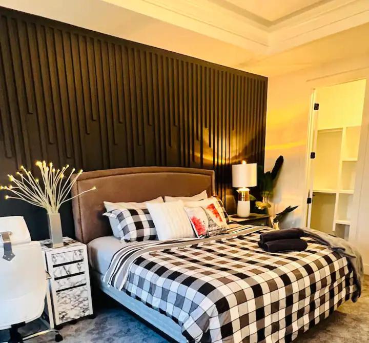 Holiday home M21 Luxurious, Downtown River Valley Home, Centrally Located, Close To Everything
