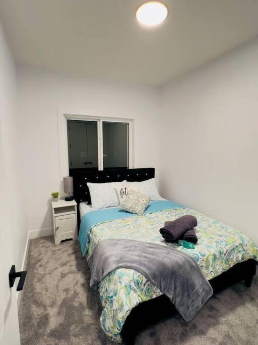 M19 Stylish Modern Downtown Edmonton