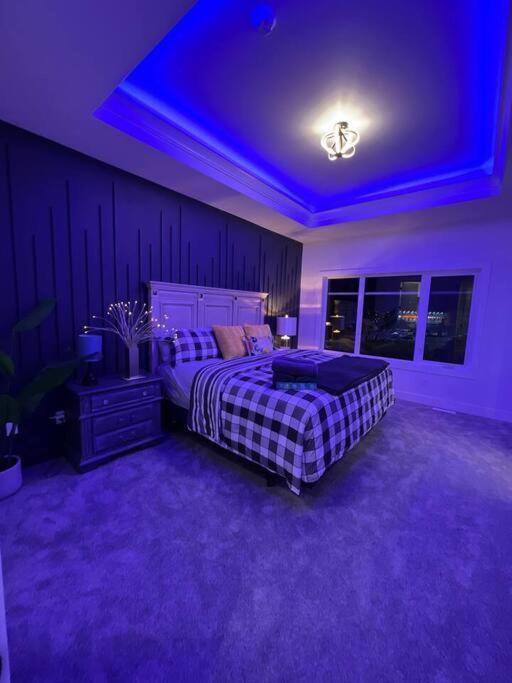 M19 Stylish Modern Downtown Edmonton