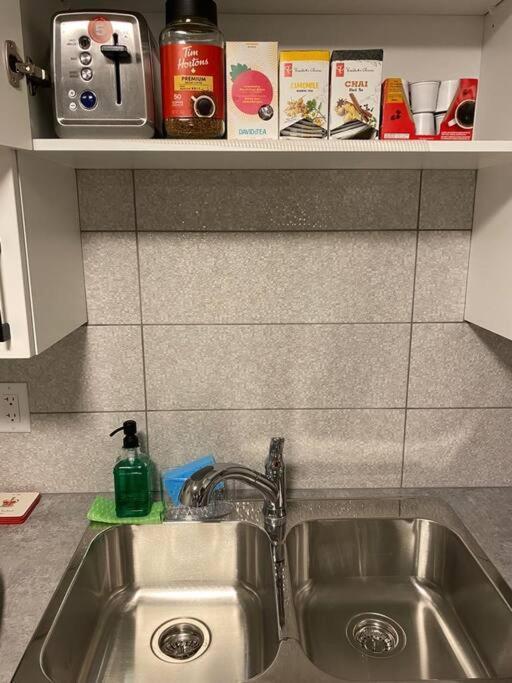 Apartment Folte's Away From 2 Bedrm Basement
