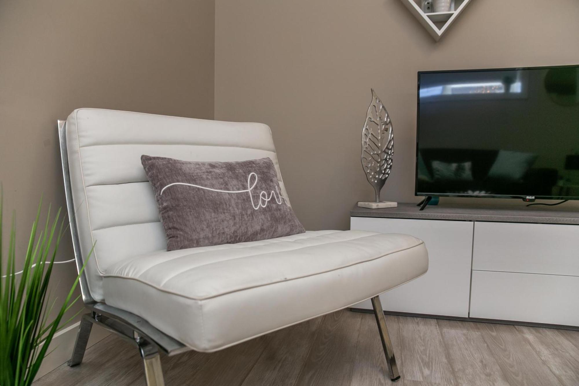 Executive - Long Welcome - Garage Parking - Free Wifi & Netflix Edmonton