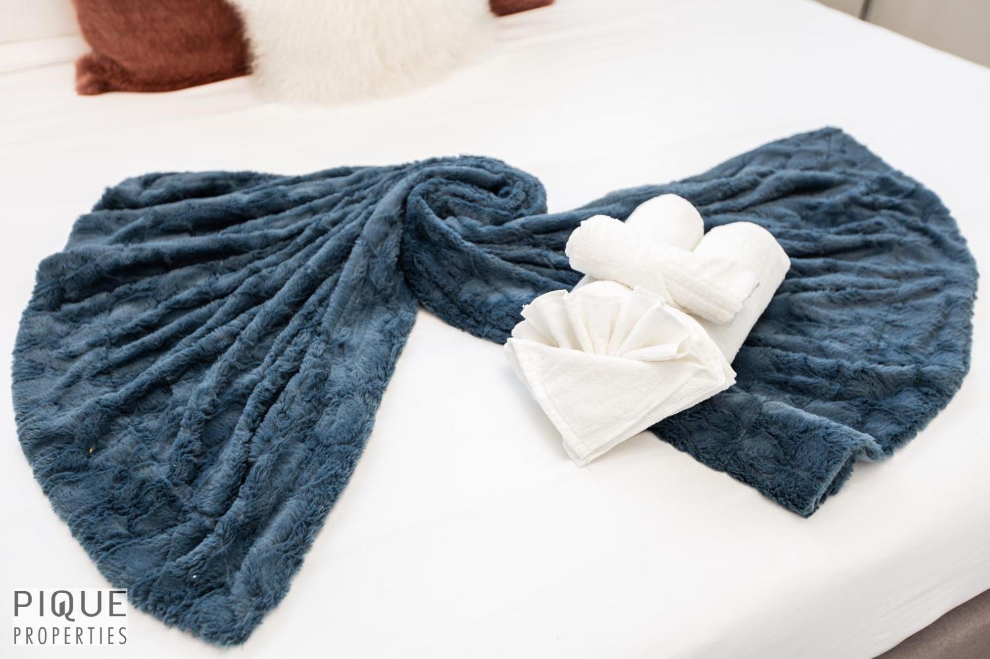Executive - Long Welcome - Garage Parking - Free Wifi & Netflix * Edmonton