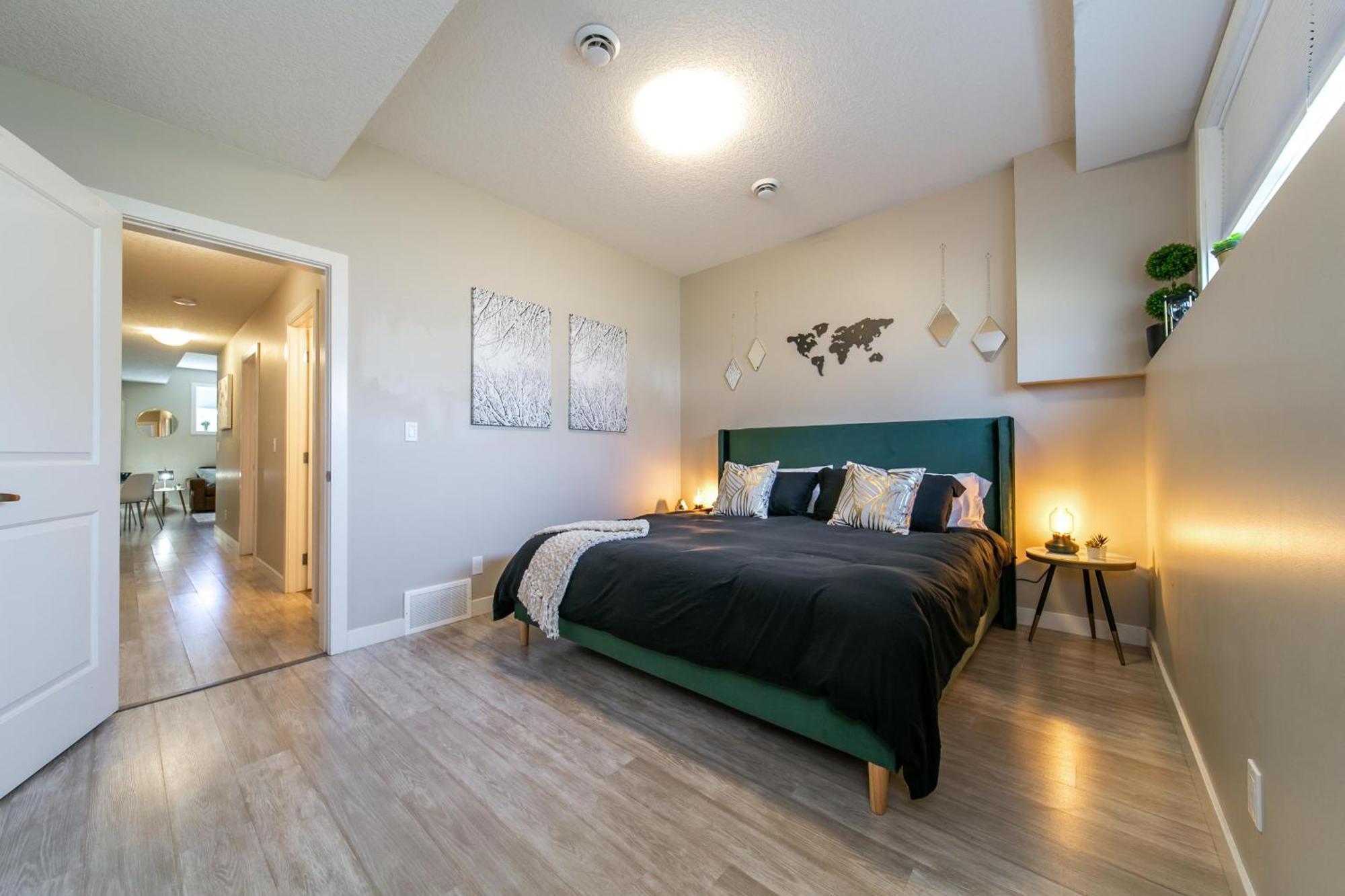 Executive - Long Welcome - Garage Parking - Free Wifi & Netflix * Edmonton