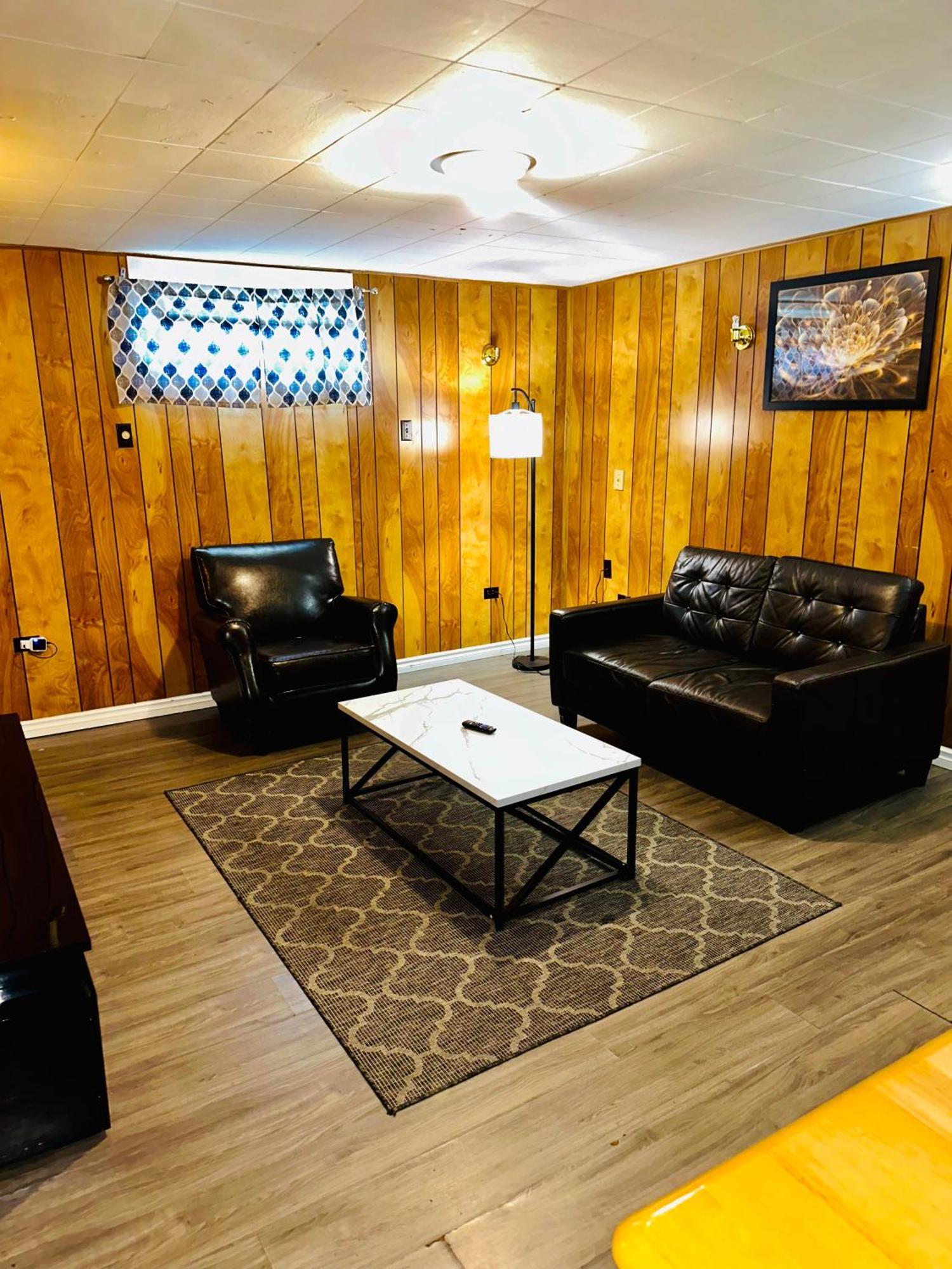 Sten Guest house Edmonton