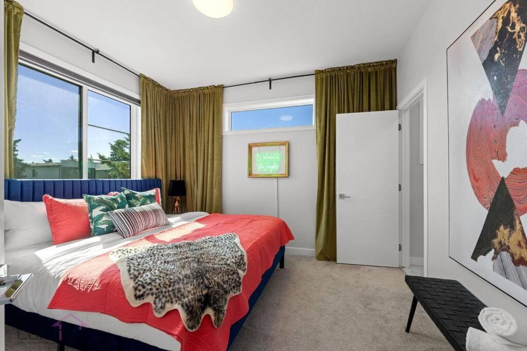 Urban Jungle Getaway, Aircon, 10min To Dt & Wem! *