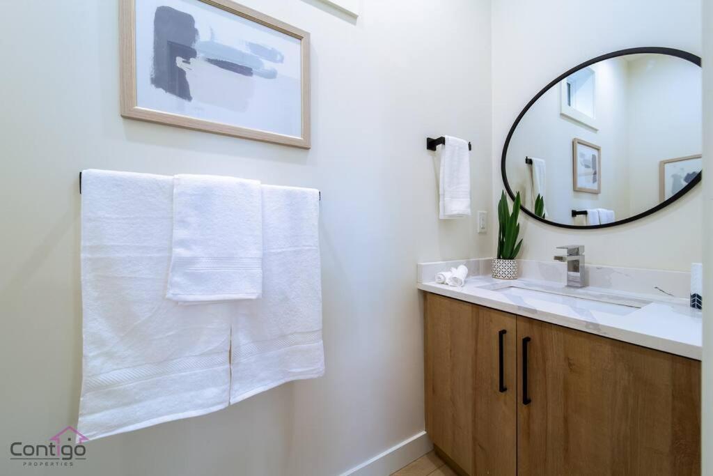 Modern Retreat, Aircon, Backyard, Near Dt & Wem Edmonton