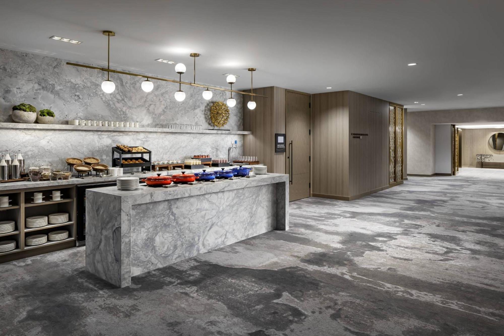 Jw Marriott Ice District Hotel Edmonton