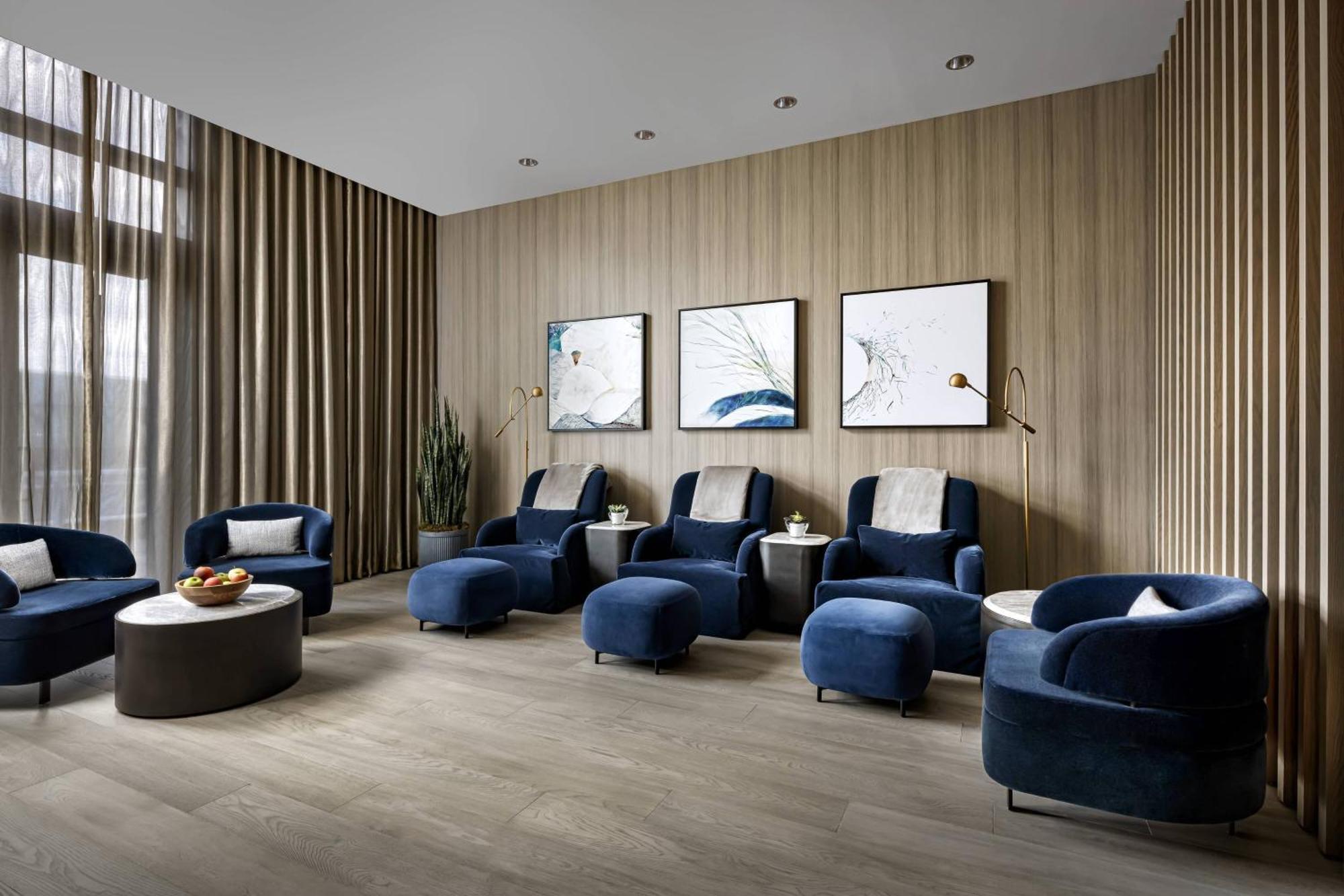 Jw Marriott Ice District Hotel 4*