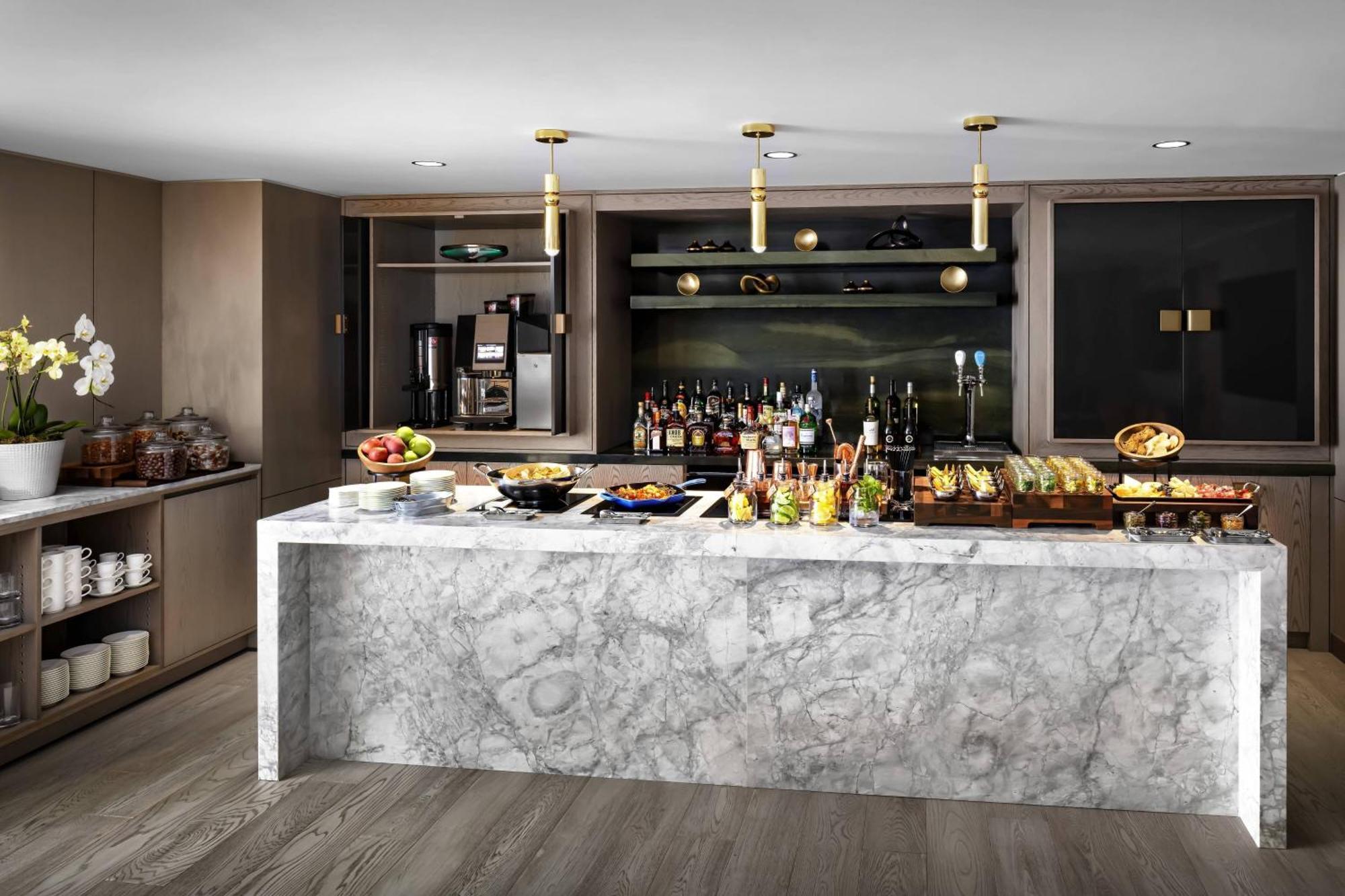Hotel Jw Marriott Ice District 4*