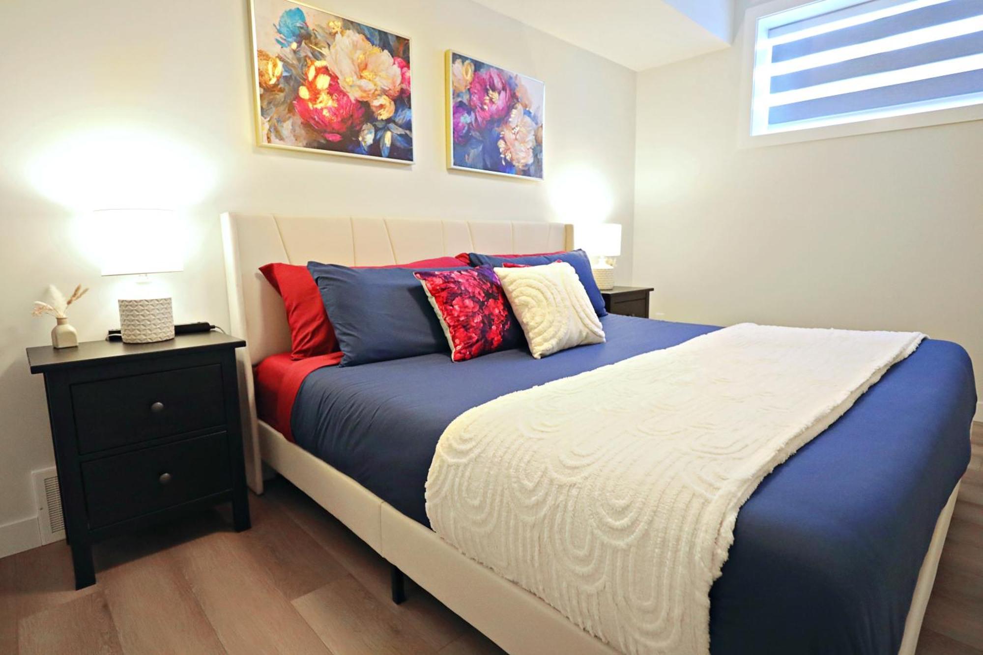 Downtown King Beds,long Stays,disney+ Edmonton