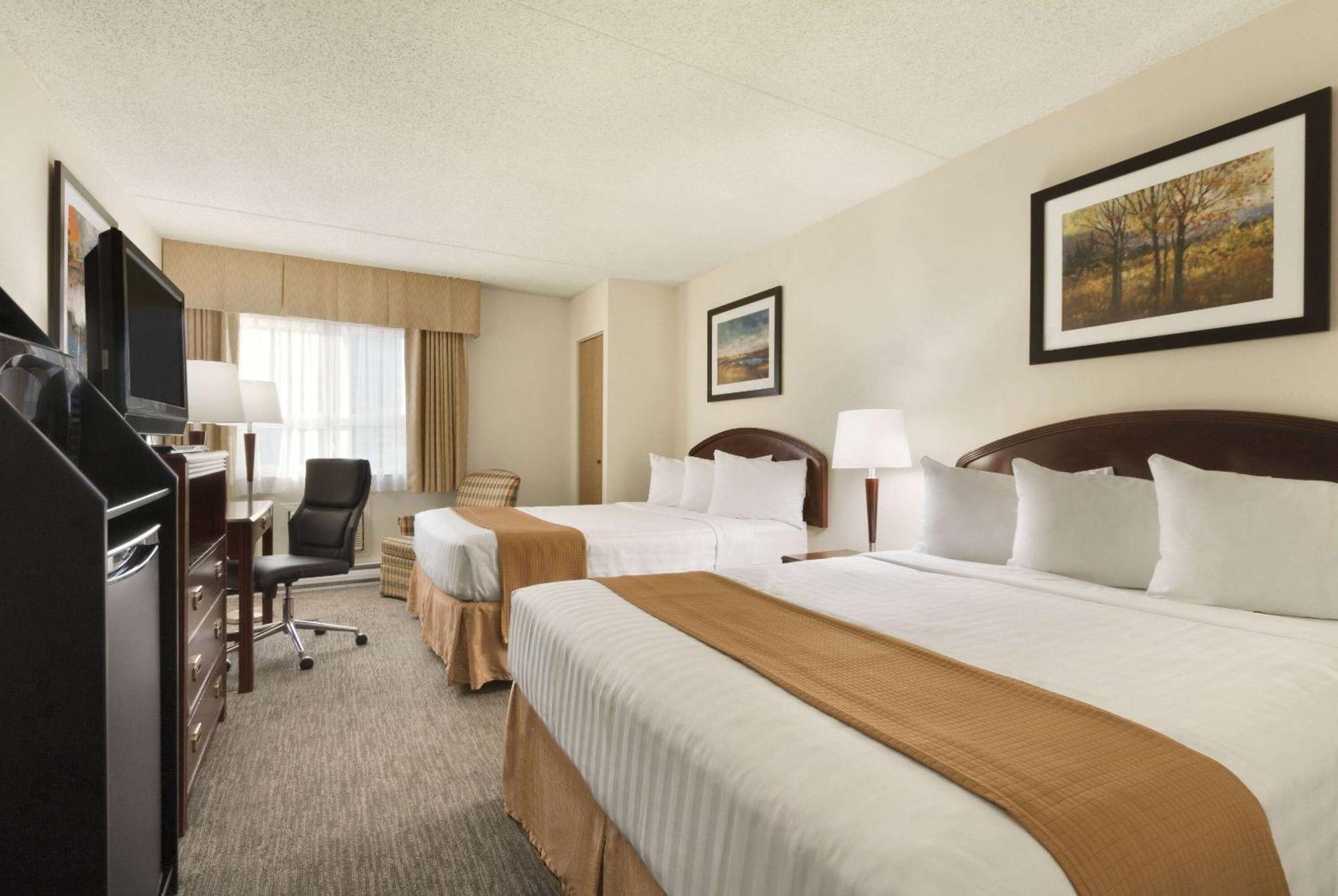 Travelodge By Wyndham South Hotel 3*