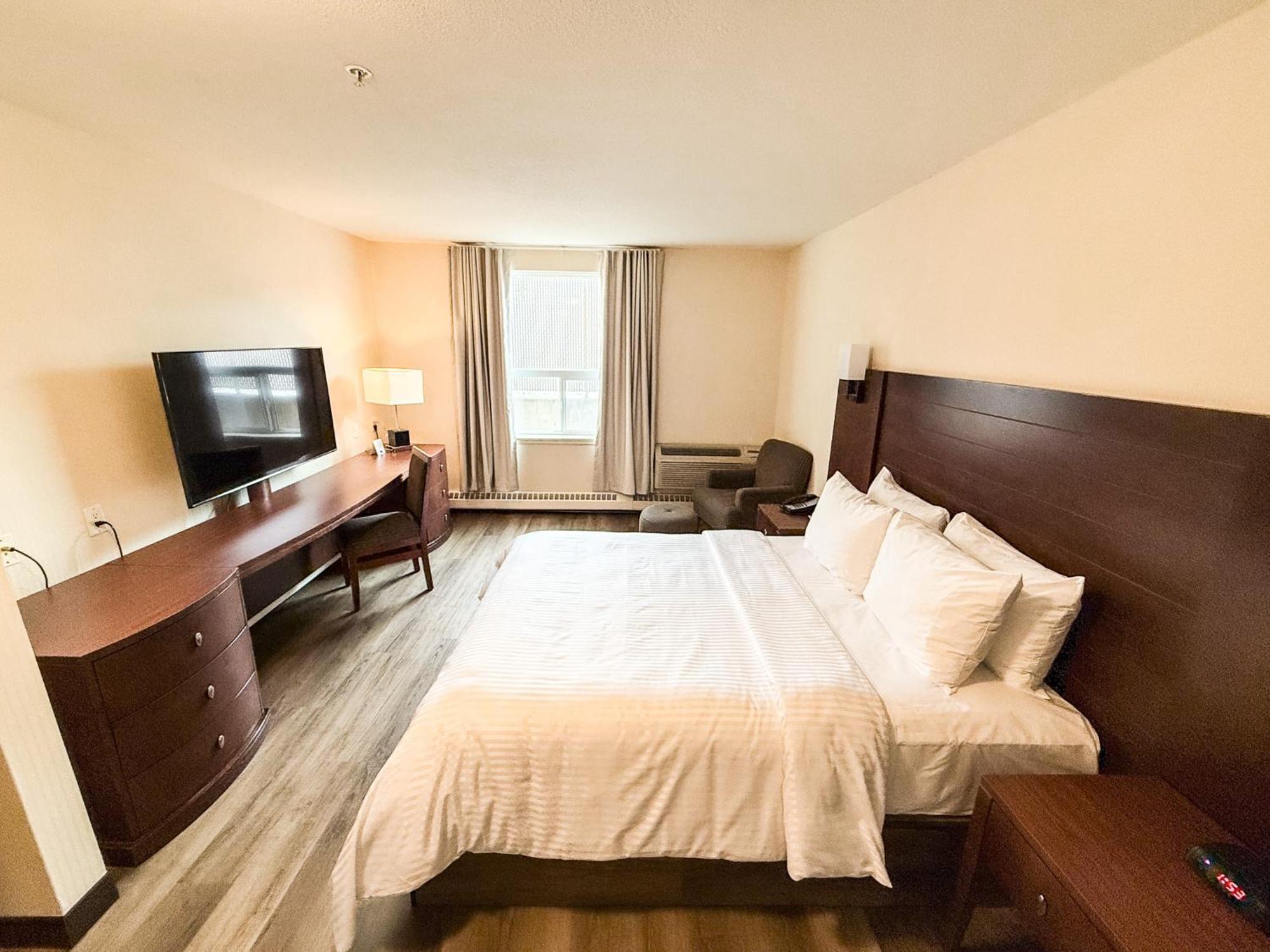 Inn West Mall 2*