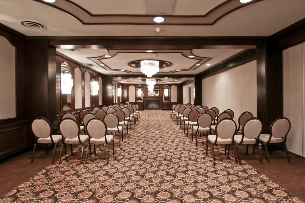 Chateau Lacombe 4*