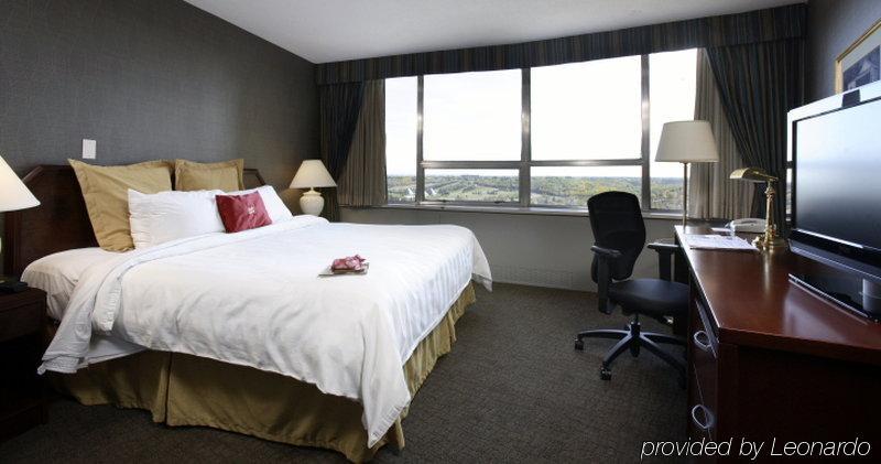 Chateau Lacombe 4* Edmonton